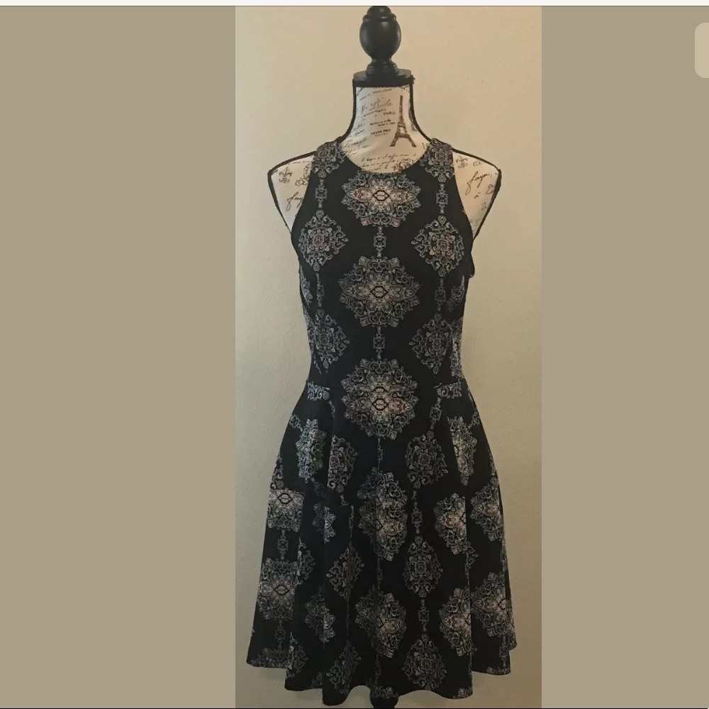 🌻Massimo Fit and Flare Sleeveless Dress